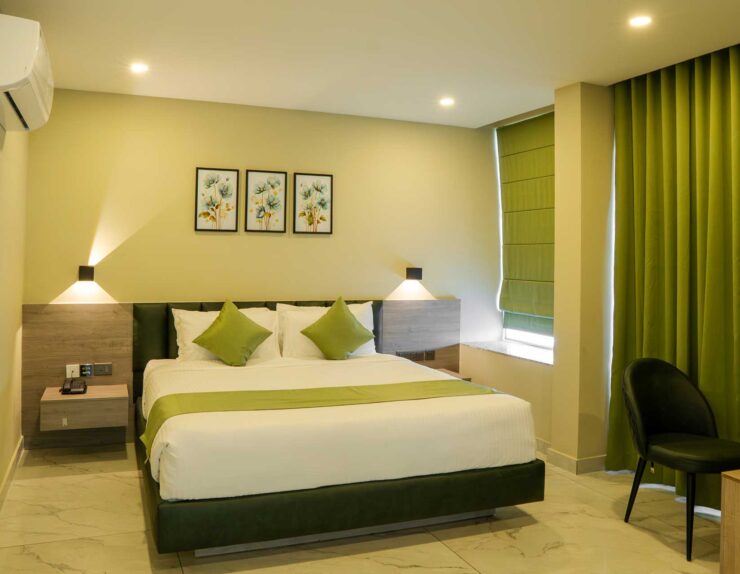 Rooms in Areekode