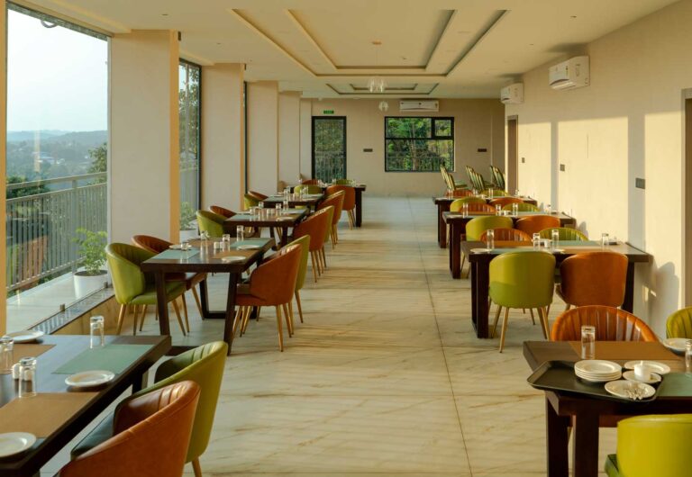 Restaurants in Areekode