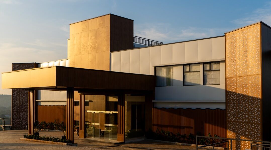 best hotels in Areekode