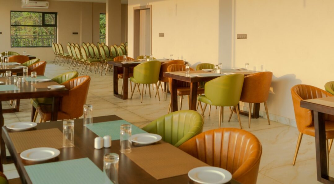 Restaurants in Areekode