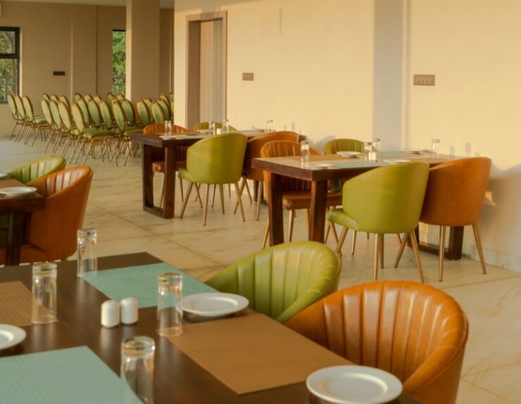 Restaurants in Areekode
