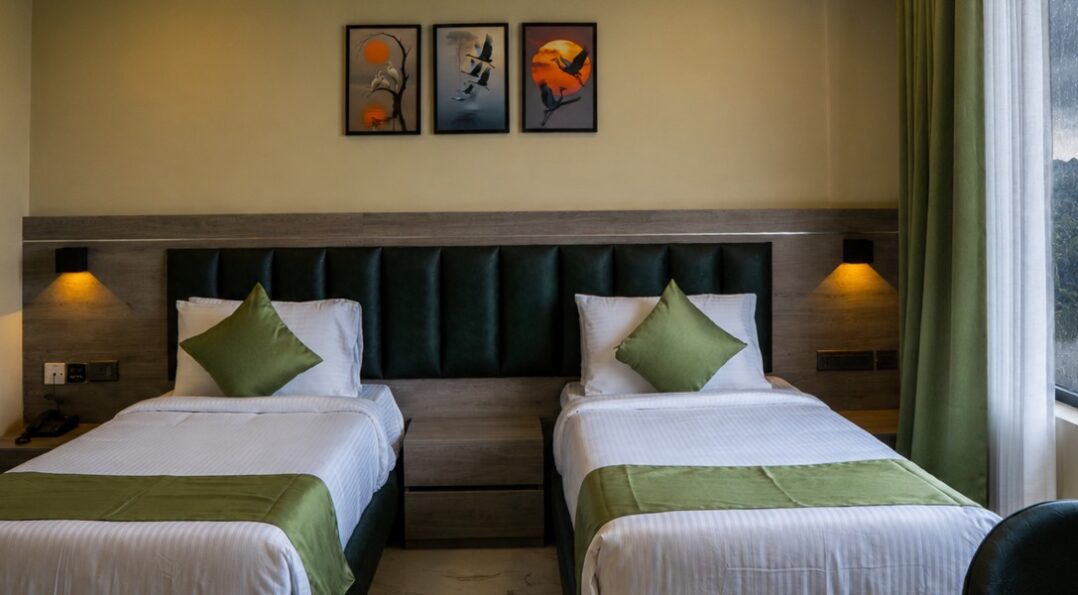 Rooms in Areekode