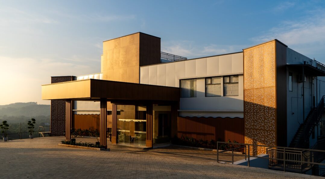 best-hotels-in-Areekode