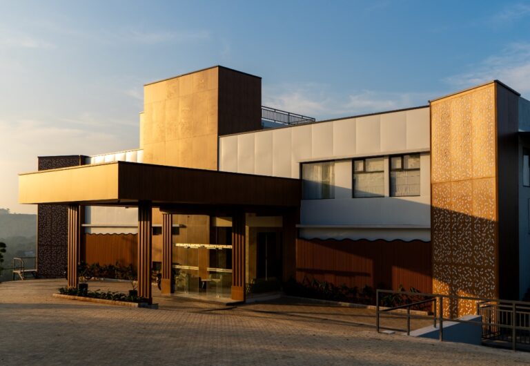best-hotels-in-Areekode